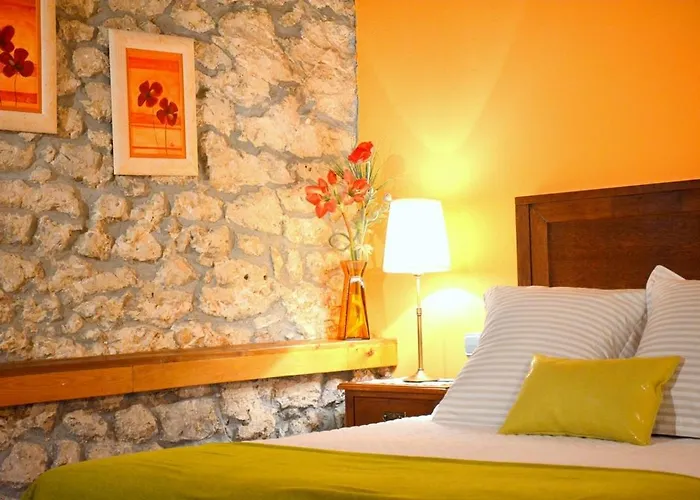 El Salin Hotel Muñorrodero